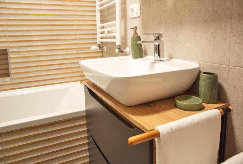אורדאה 5 Dream Apartment 5 Cu Parcare Privata מראה חיצוני תמונה